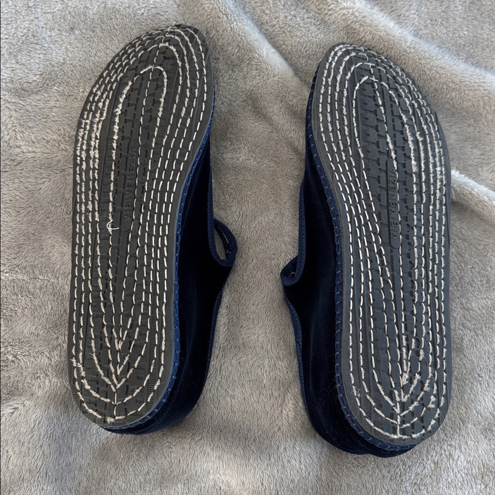 Vibi Venezia Mary Jane Velvet Ballet Flats - Picture 6 of 6